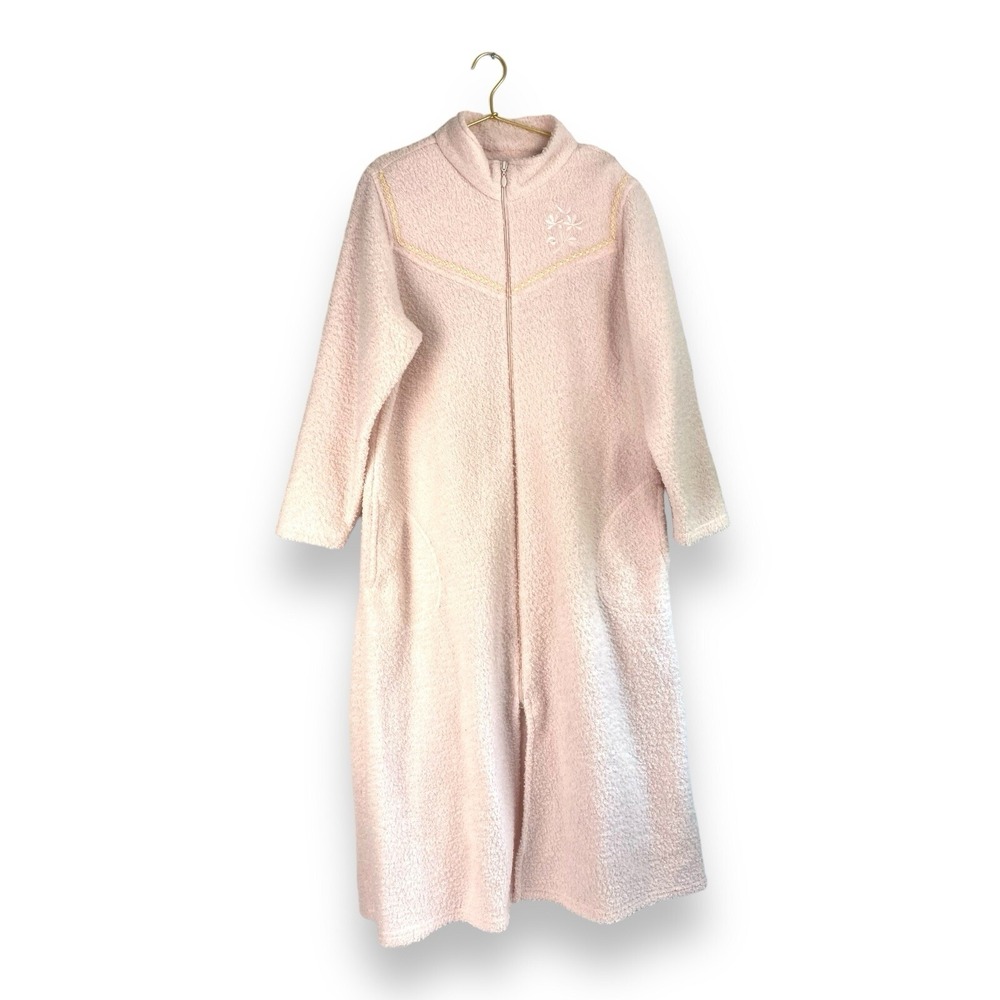 Vintage Vanity Fair Size L Pink Fuzzy Robe Embroidered House Coat Buttons 639